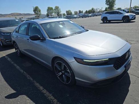 Used 2023 Honda Accord Sport image 3
