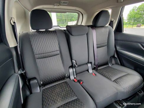 Used 2020 Nissan Rogue SV AWD/4WD image 28