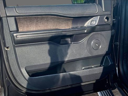 Used 2019 Ford Expedition Max Limited AWD/4WD image 12