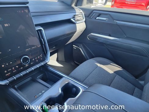 Used 2025 GMC Acadia Elevation image 27