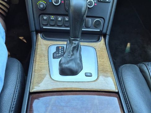 Used 2011 Volvo XC90 3.2 AWD/4WD image 24