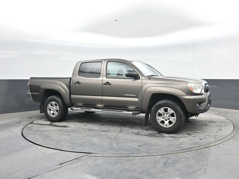 Used 2013 Toyota Tacoma PreRunner w/ SR5 Pkg RWD image 8