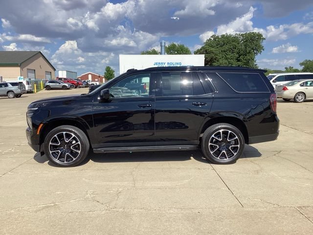 Used 2025 Chevrolet Tahoe RST AWD/4WD image 2