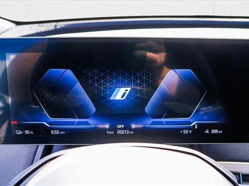 Used 2026 BMW iX xDrive60 w/ Premium Package image 14