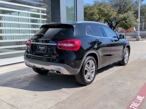 Used 2018 Mercedes-Benz GLA 250 4MATIC image 10