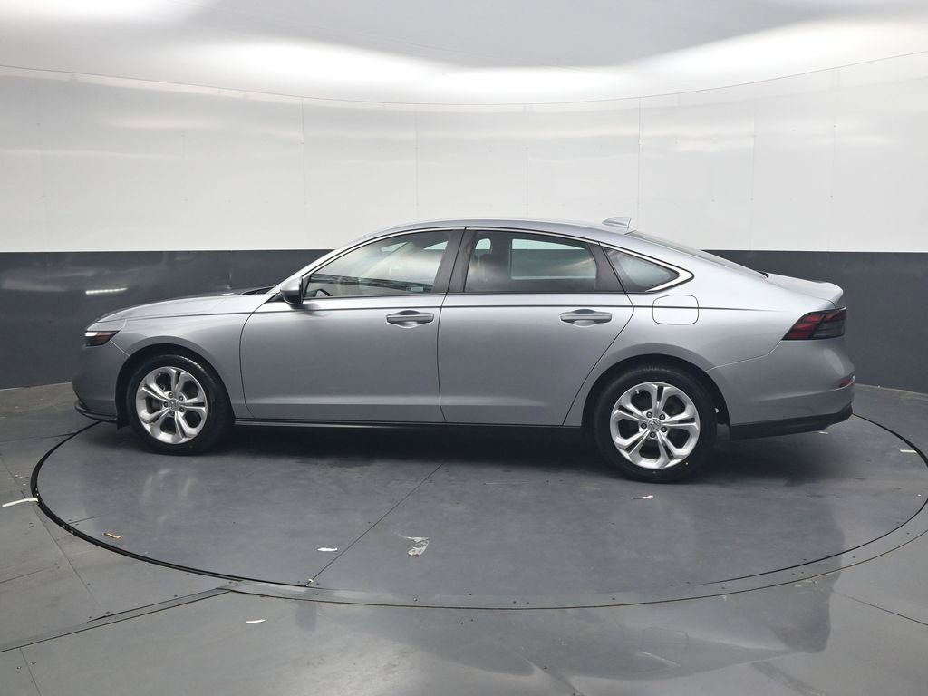 Used 2023 Honda Accord LX image 7