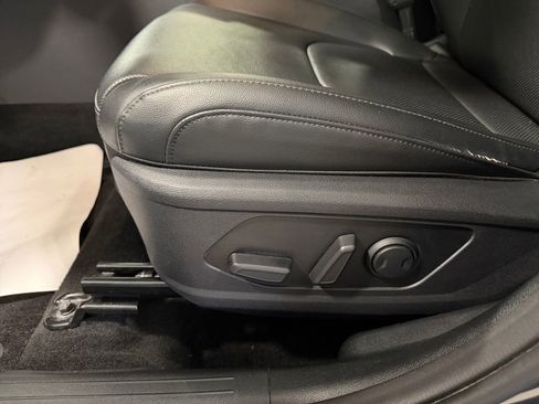 Used 2023 Kia Sportage EX image 13