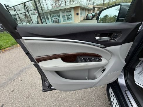 Used 2017 Acura MDX SH-AWD w/ Technology Package image 9