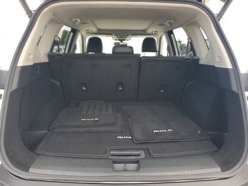 Used 2021 Nissan Rogue SV w/ Premium Package image 15