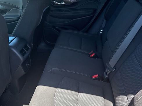 Used 2024 GMC Terrain SLE AWD/4WD image 17