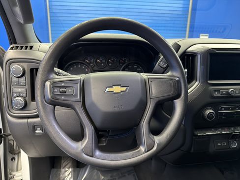 Used 2021 Chevrolet Silverado 1500 Custom AWD/4WD image 13