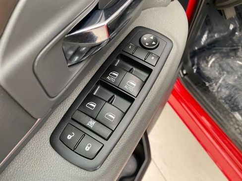 Used 2017 RAM 2500 SLT image 28