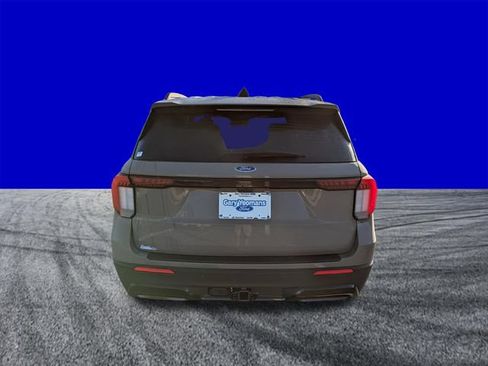 Certified 2026 Ford Explorer ST-Line w/ ST-Line Street Pack RWD image 5