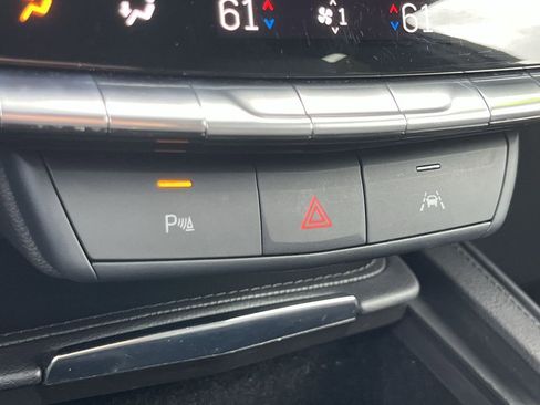 Used 2024 Cadillac XT4 Premium Luxury image 54