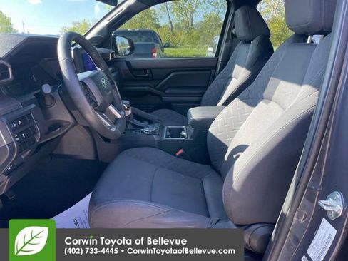 Used 2024 Toyota Tacoma SR5 AWD/4WD image 17