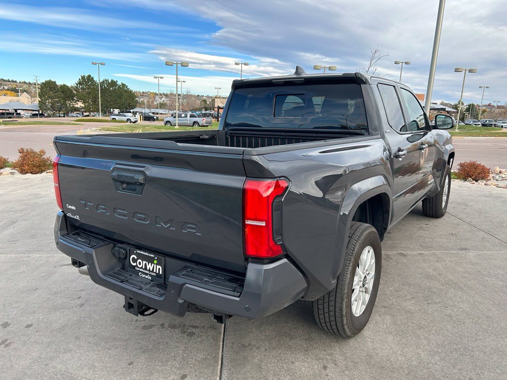 Used 2025 Toyota Tacoma SR5 AWD/4WD image 8