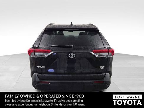 Used 2025 Toyota RAV4 XLE image 8