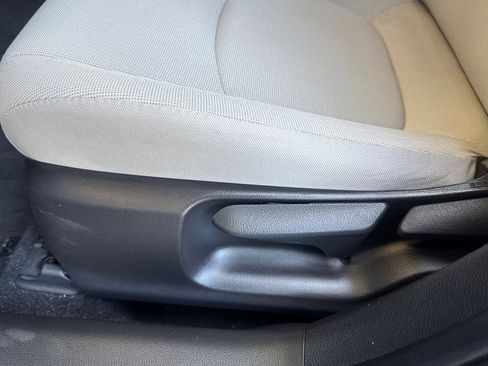 Used 2022 Toyota Corolla LE w/ Carpet Mat Package (TMS) FWD image 14