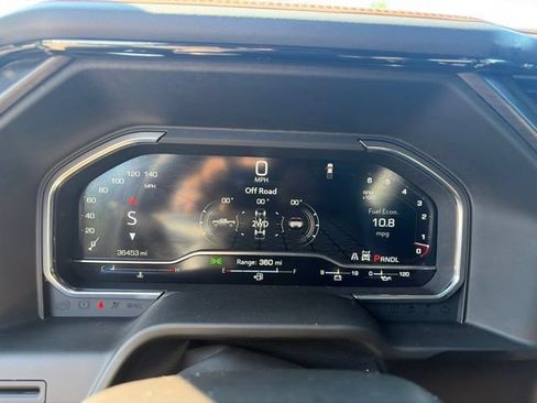 Used 2025 GMC Sierra 2500 AT4 AWD/4WD image 18