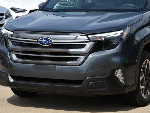Used 2026 Subaru Forester Premium AWD/4WD image 3