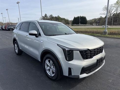 New 2026 Kia Sorento LX FWD image 1