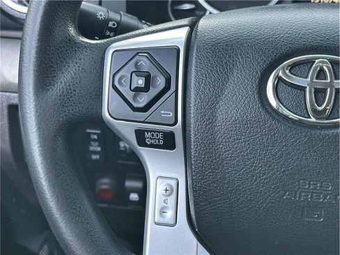 Used 2015 Toyota Tundra SR5 w/ SR5 Upgrade Package image 21