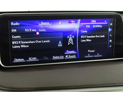 Used 2016 Lexus RX 450h AWD image 35