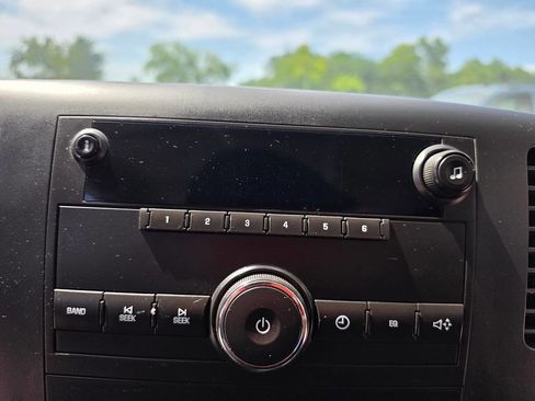 Used 2010 Chevrolet Silverado 1500 W/T RWD image 36