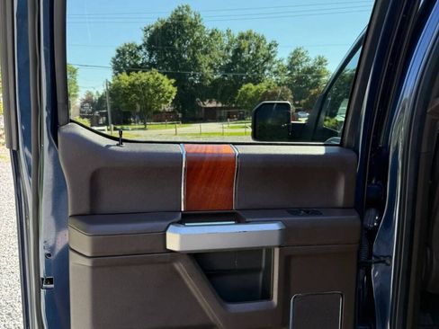 Used 2020 Ford F150 King Ranch w/ Equipment Group 601A Luxury AWD/4WD image 17