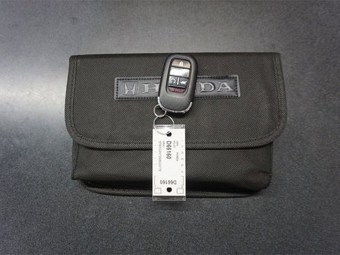 Used 2025 Honda Pilot Touring image 22