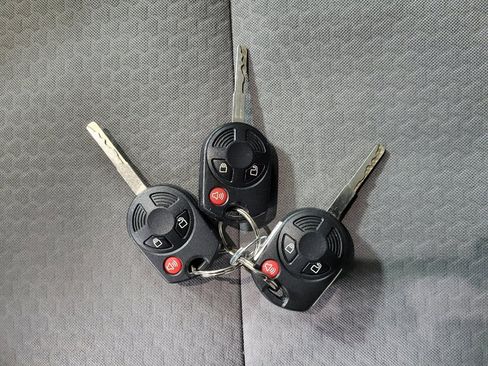 Used 2018 Ford Escape SE image 32