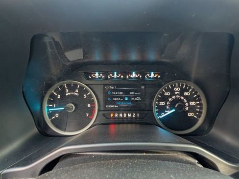 Used 2016 Ford F150 XLT w/ Equipment Group 302A Luxury AWD/4WD image 13