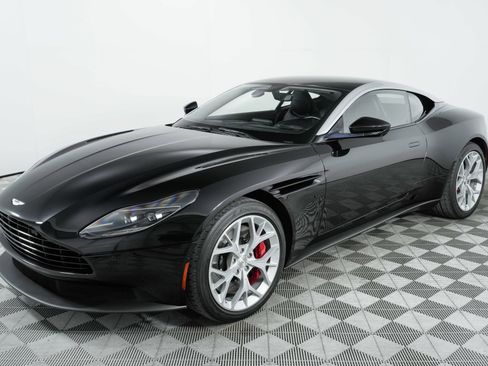 Used 2019 Aston Martin DB11 Coupe RWD image 62