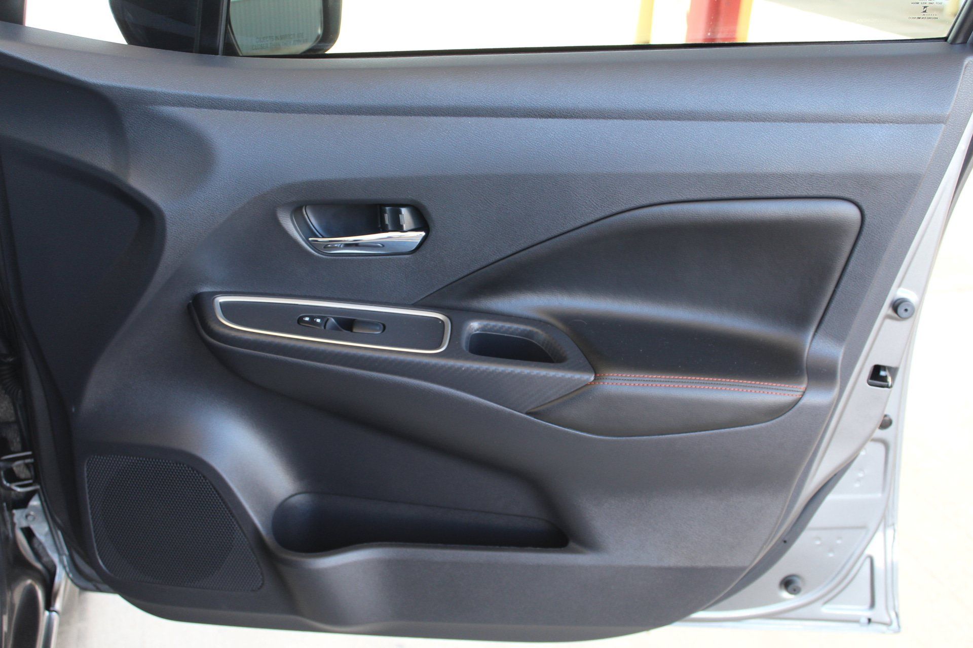 Used 2025 Nissan Versa SR w/ Trunk Package FWD image 15