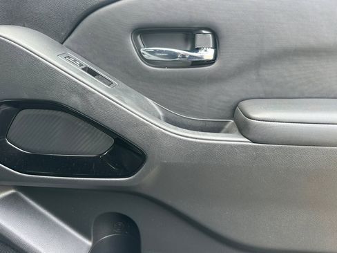 Used 2023 Nissan Frontier SV w/ Midnight Edition Package image 21