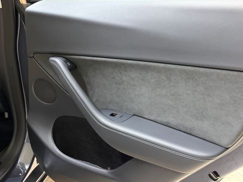 Used 2023 Tesla Model Y Performance AWD/4WD image 22