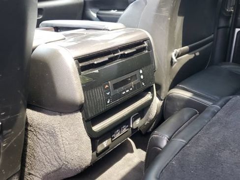 Used 2023 Jeep Wagoneer L 4WD w/ Premium Group I image 27