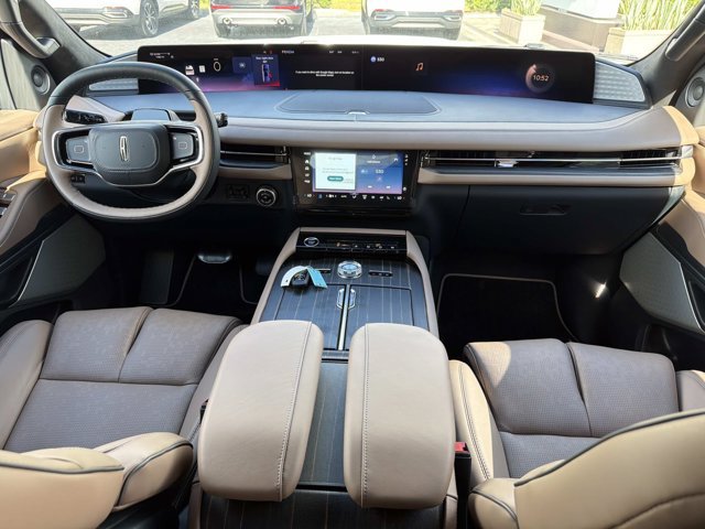 New 2027 Lincoln Navigator Black Label AWD/4WD image 23