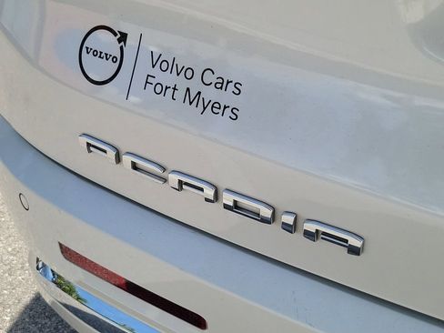 Used 2020 GMC Acadia Denali w/ Trailering Package image 14