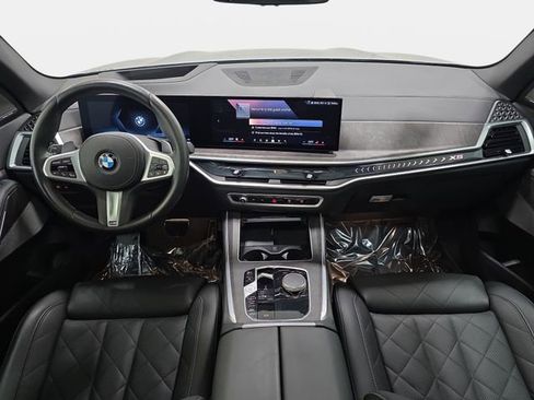 Certified 2025 BMW X5 xDrive40i image 9