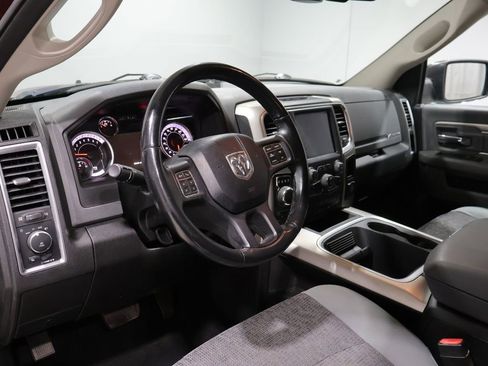 Used 2019 RAM 1500 Big Horn AWD/4WD image 16