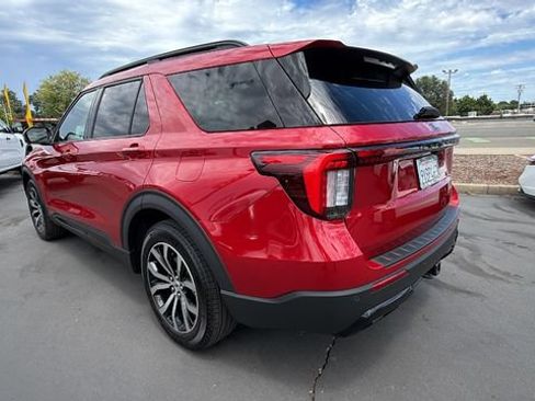 Used 2026 Ford Explorer ST-Line RWD image 6