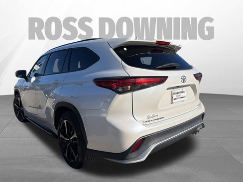 Used 2021 Toyota Highlander XSE image 6