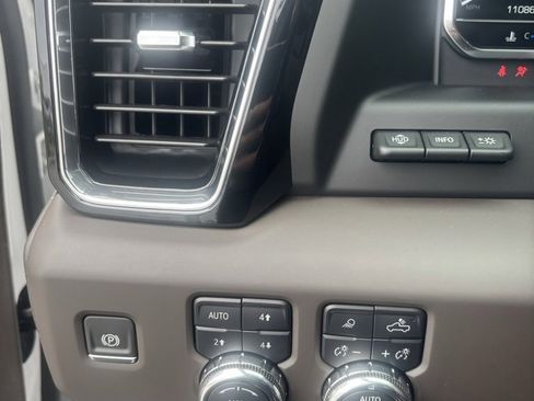 Used 2025 GMC Sierra 1500 Denali image 12