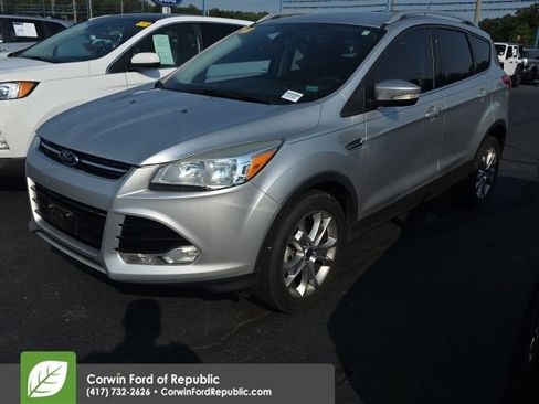 Used 2015 Ford Escape Titanium FWD image 5