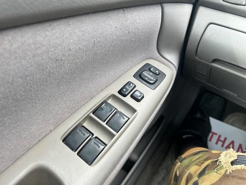 Used 2004 Toyota Camry LE image 18