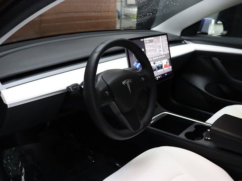 Used 2022 Tesla Model 3 Standard Range image 53