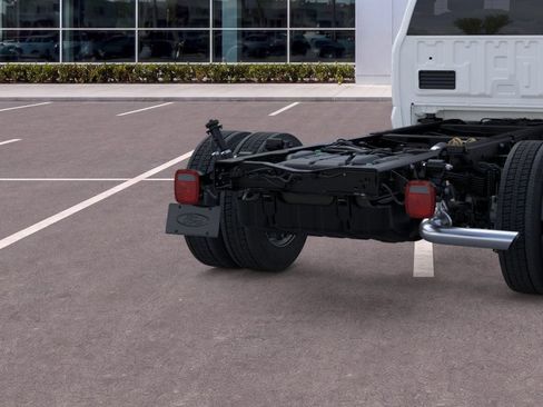New 2026 Ford F450 XL w/ XL Chrome Package RWD image 20