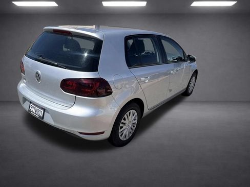 Used 2012 Volkswagen Golf 4-Door FWD image 17