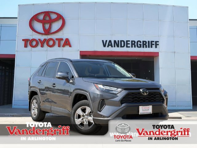 Used 2025 Toyota RAV4 XLE w/ Convenience Package FWD image 1